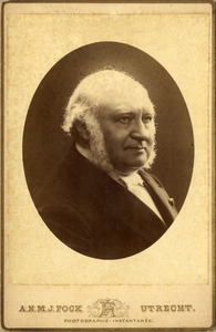 104004 Portret van Nicolaas Beets, geboren 13 september 1814, Hervormd predikant te Utrecht (1854 - 1874), hoogleraar ...